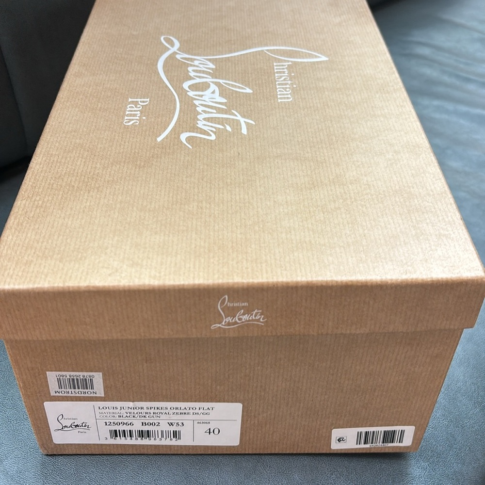 Christian Louboutin 💯 Auth. Black Studded Sneaker - Picture 4 of 5